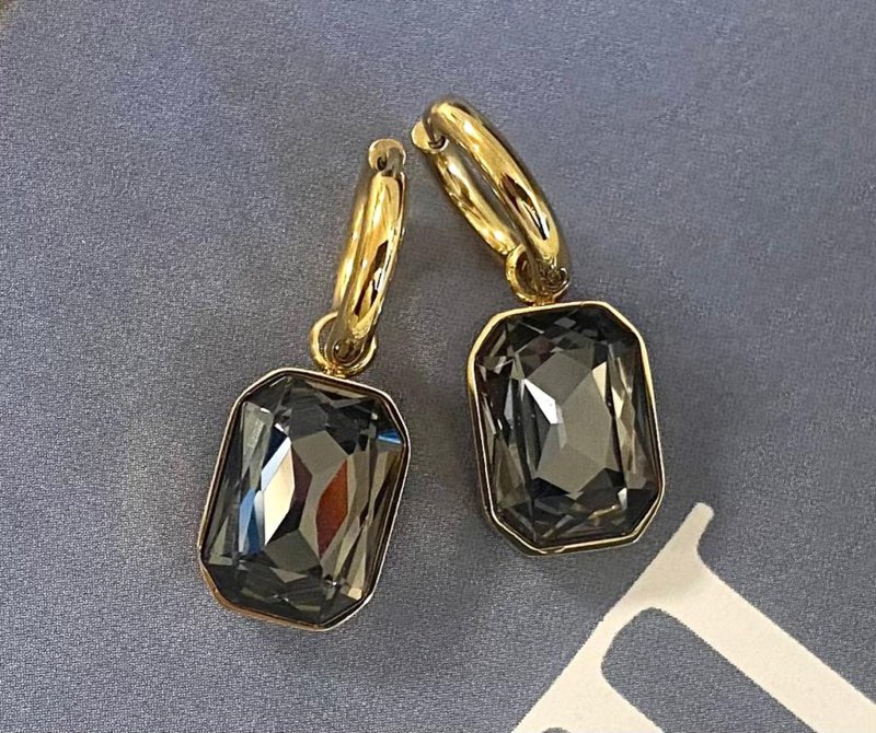 Boucles d'oreilles gris cristal