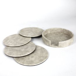 Cubiertas de vidrio alrededor de 4 colocados en caja de cuero sintético Beige