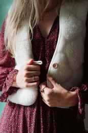 Wool Vest - Flat White Bubble Shorty