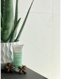 Light, hydrating body cream with certified organic ingredients. Moisturizes and nourishes skin.