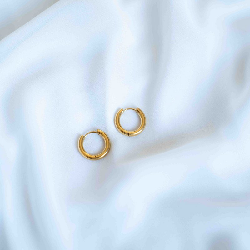 Huggie Hoops