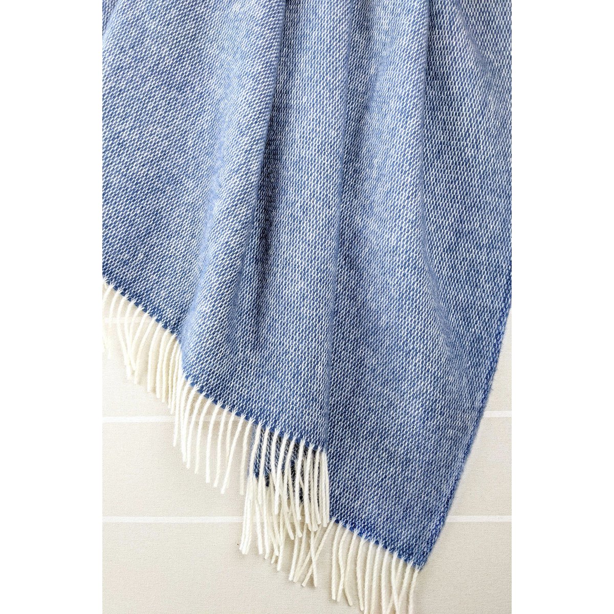 Wool blanket/cuddly blanket pickstitch rain