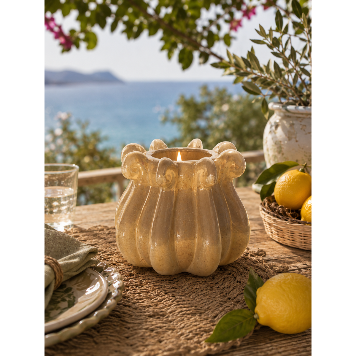 Pearly white ceramic tentacle candle holder d 15 h 12 cm