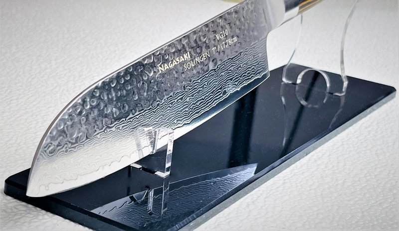 Nagasaki håndhamret Santoku-kniv