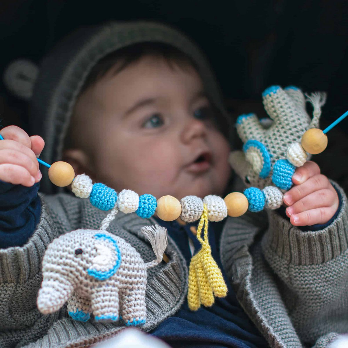 Crocheted pram chain elephant JUMBO in blue