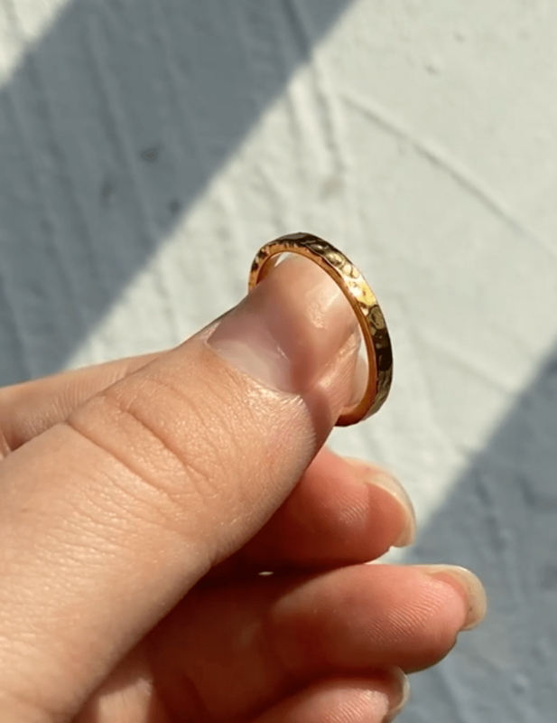 Arlo - Hammered Ring Band