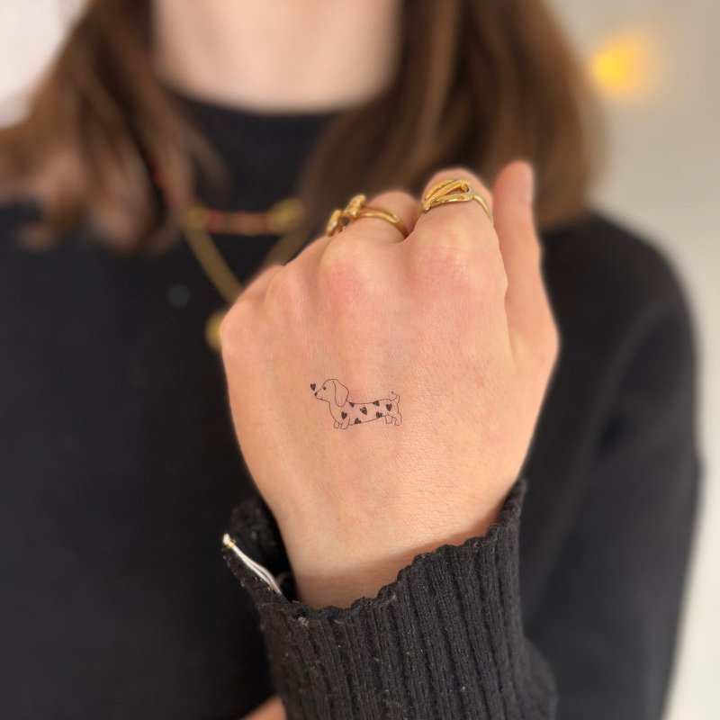 Tatuaje temporal: El Perro Salchicha