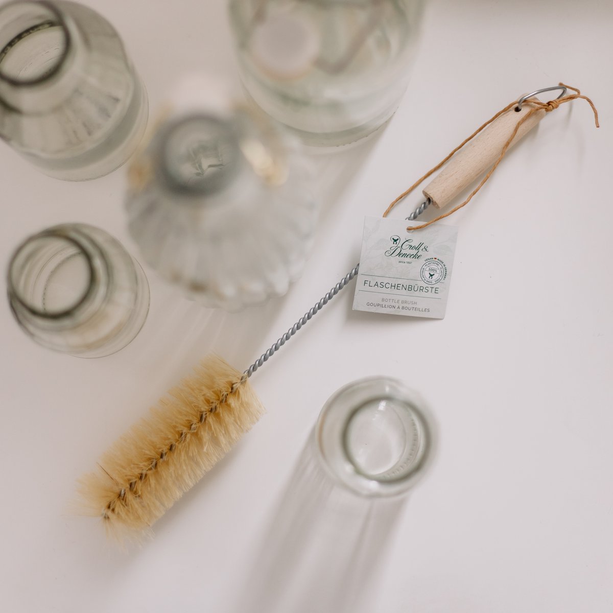 Bottle cleaning brush