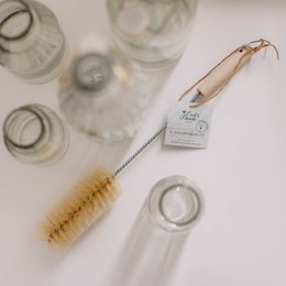 Bottle cleaning brush