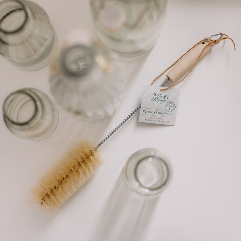 Bottle cleaning brush