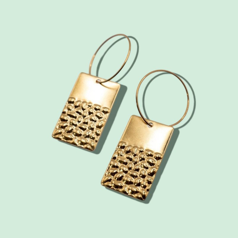 RECTANGULAR HOOP – Gold Geometric Circles