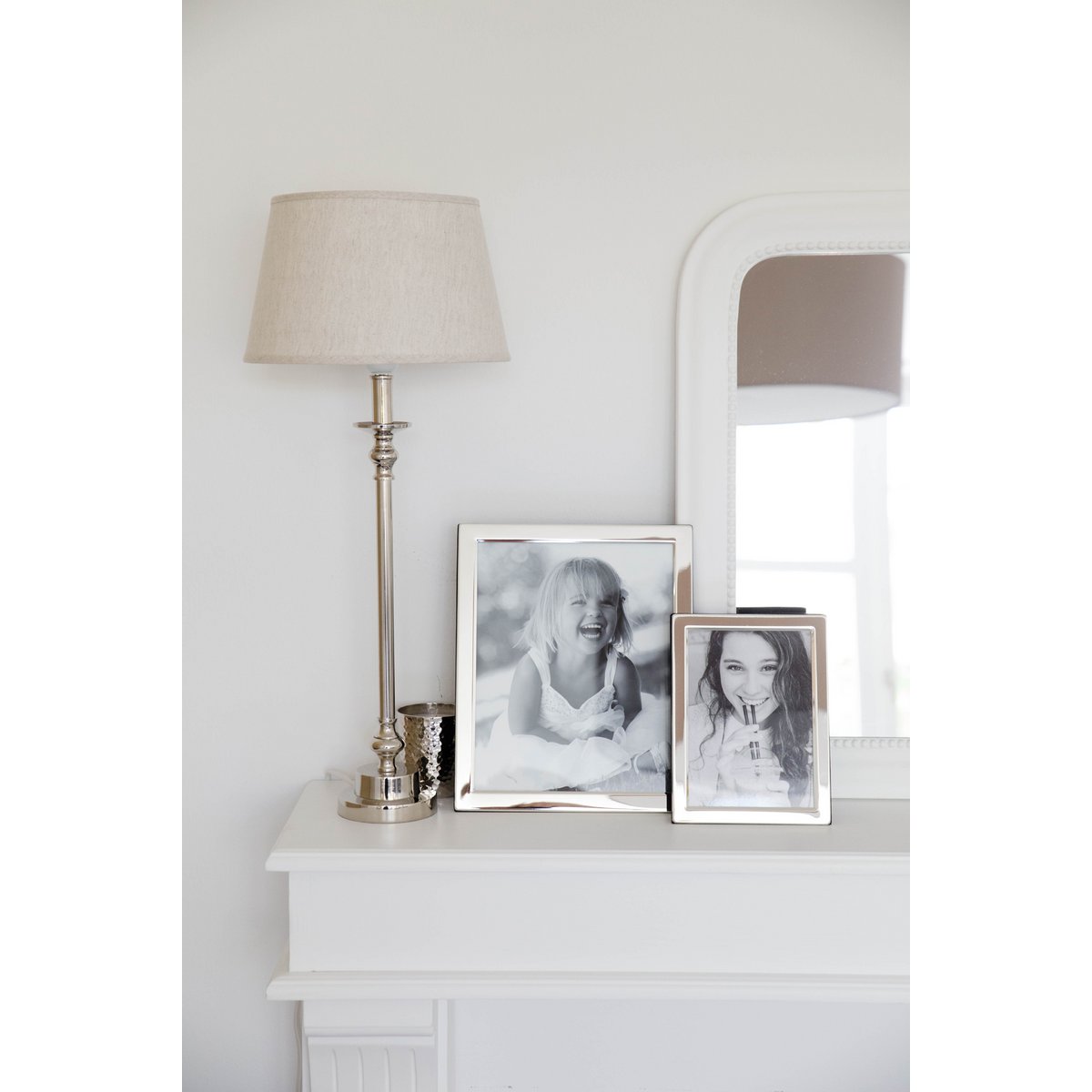 EDZARD photo frame Salerno for photo 20 x 25 cm, noble silver-plated, tarnish-resistant, with 2 hangers