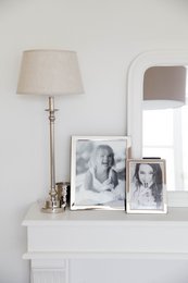 EDZARD photo frame Salerno for photo 20 x 25 cm, noble silver-plated, tarnish-resistant, with 2 hangers