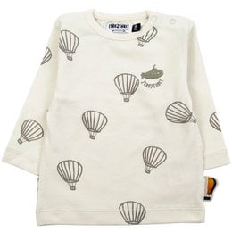 Lightweight, soft baby shirt with all-over hot air balloon print in light green color. Suitable for ages 50-80 cm.