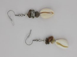 %2378 Cowrie shell gemstones jasper fur earrings