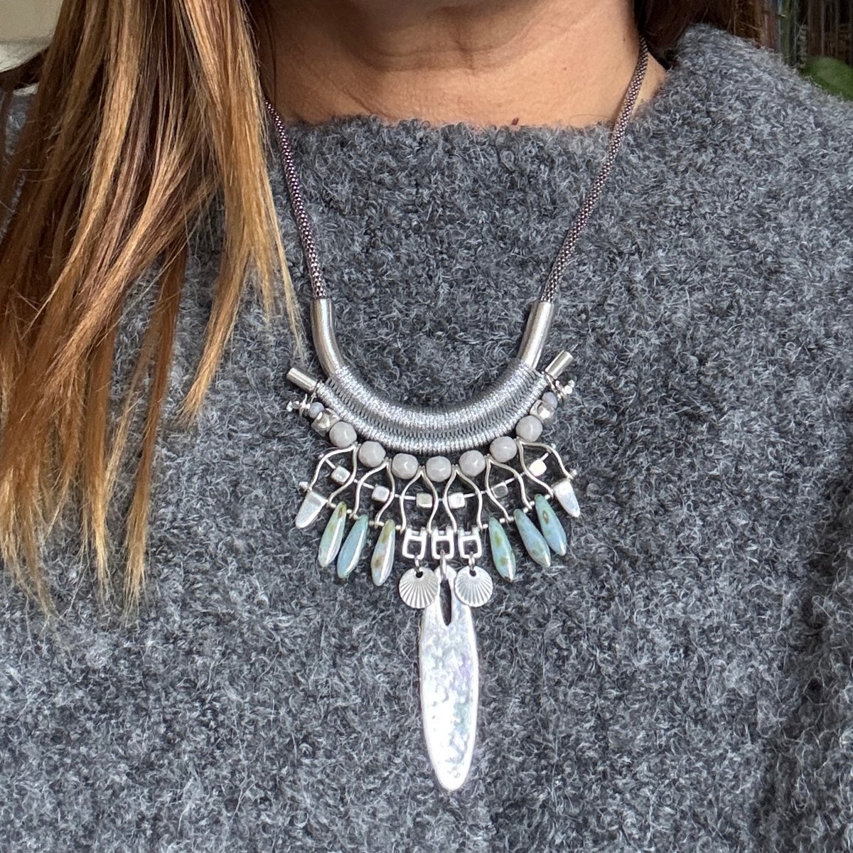 PISIMBALÁ gray and silver Mexican style necklace with beads and pendants