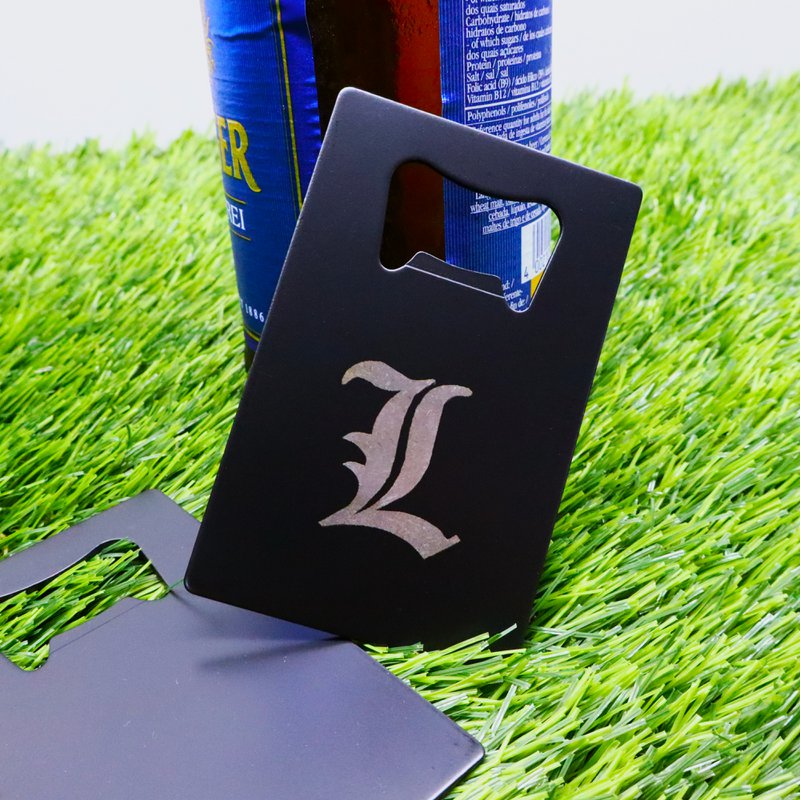 Abridor de botellas de acero inoxidable negro, grabado inicial personalizado, utensilios de barra y cocina