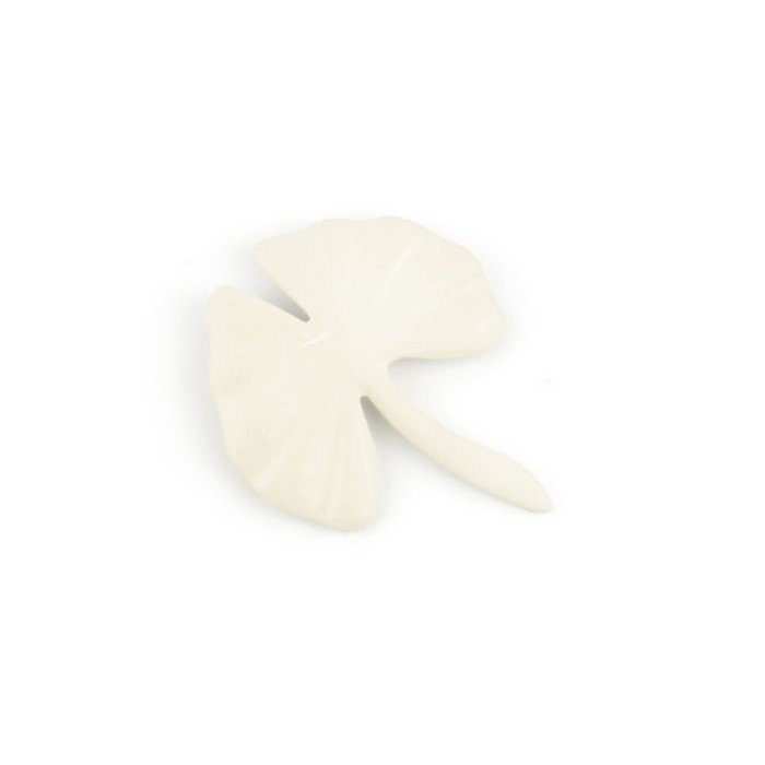 Spilla gingko laccata avorio