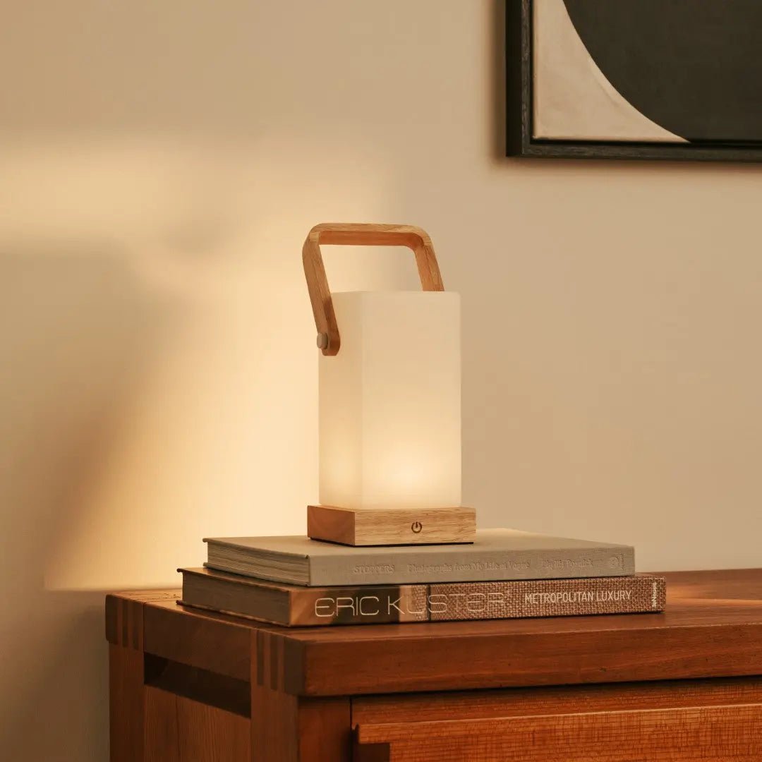 Harper Hellbraune wiederaufladbare Holzlampe