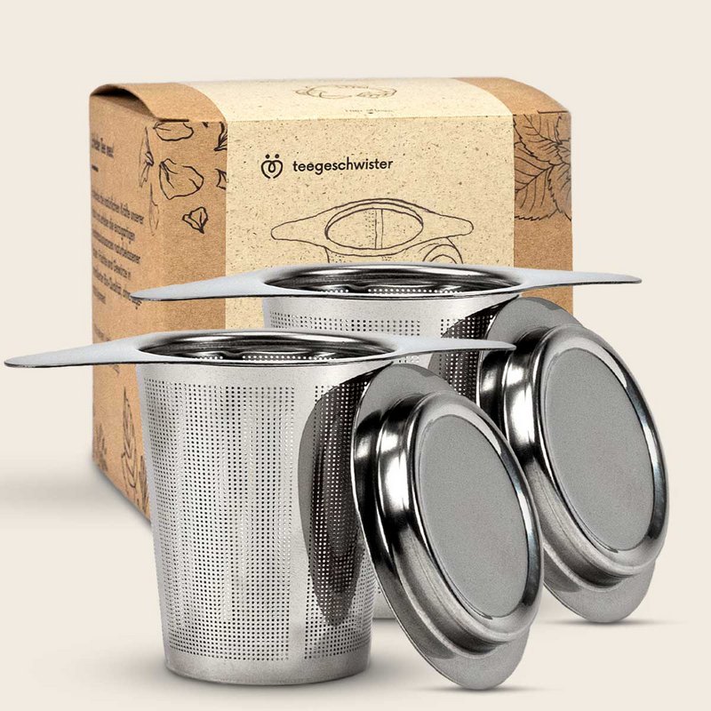 Stainless steel tea strainer with lid