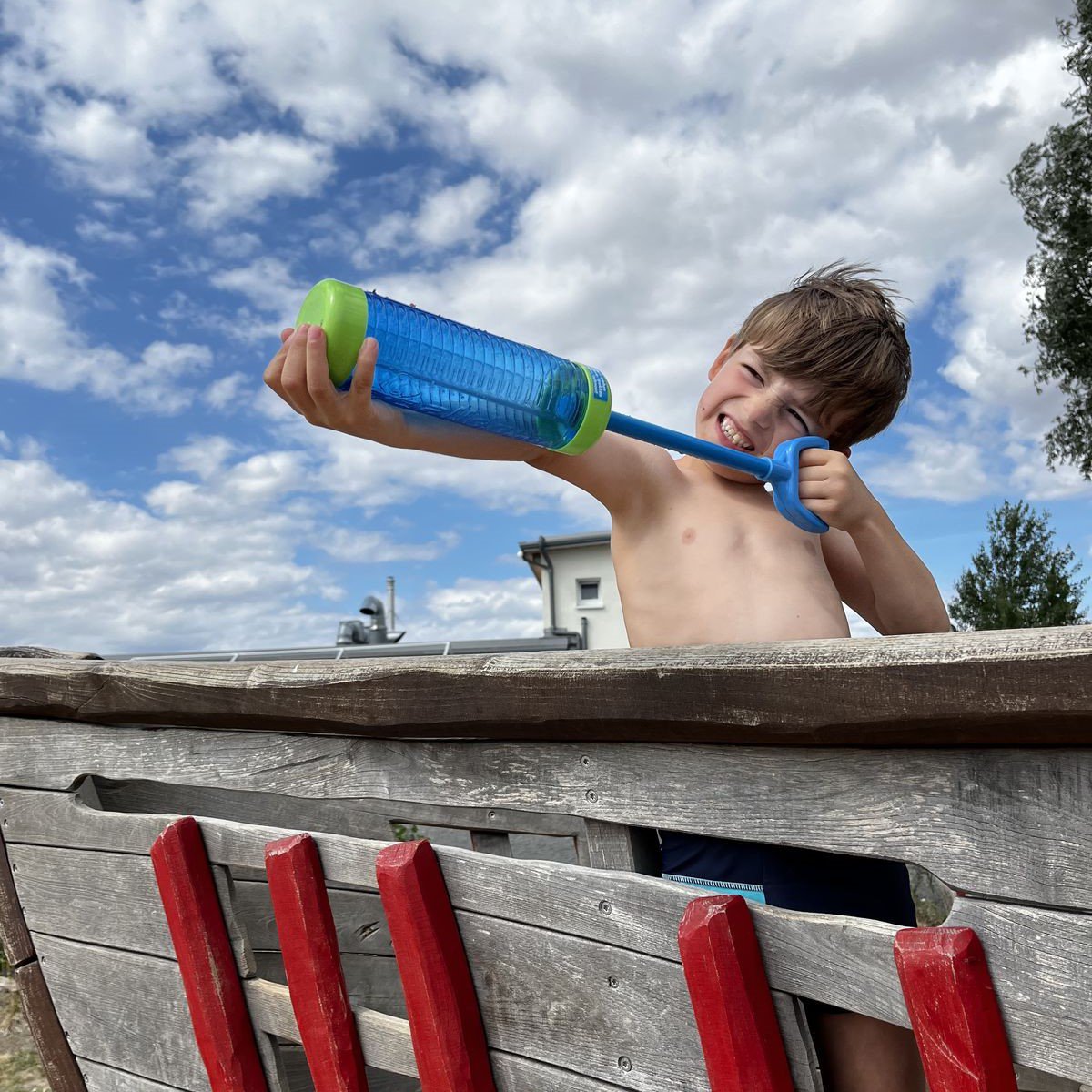 Pistolet na wodę Water Shooter 30 cm, rozpyla do 12 m, 3 kolory różne