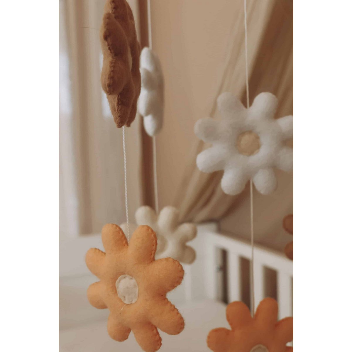 Handgemaakte Bloemen Muziekmobiel - Boxmobiel - Baby mobile - mobile wickeltisch