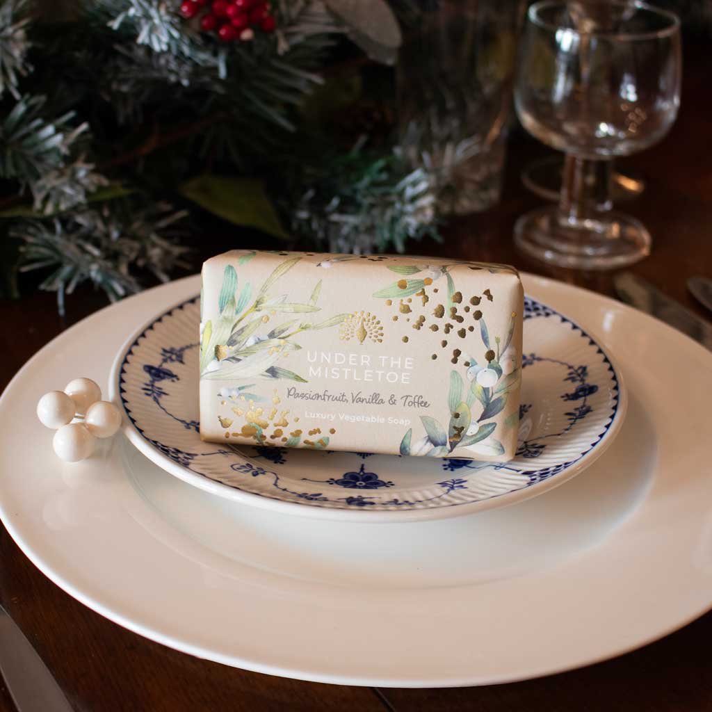 ENGLISH SOAP C° 190g zeep - Under the Mistletoe