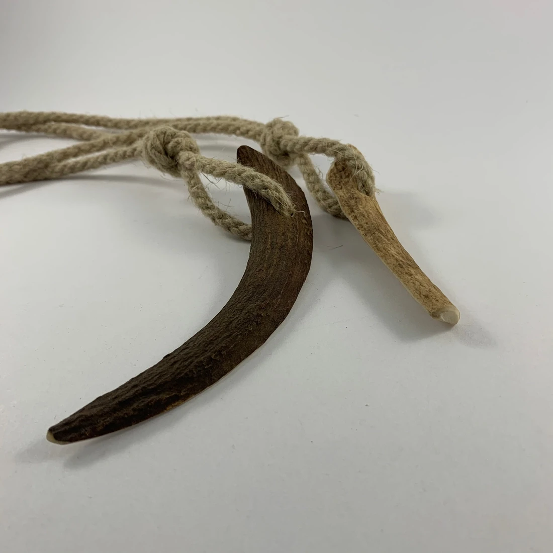 Juguete para perros con cuerda de cáñamo y astas - Talla S