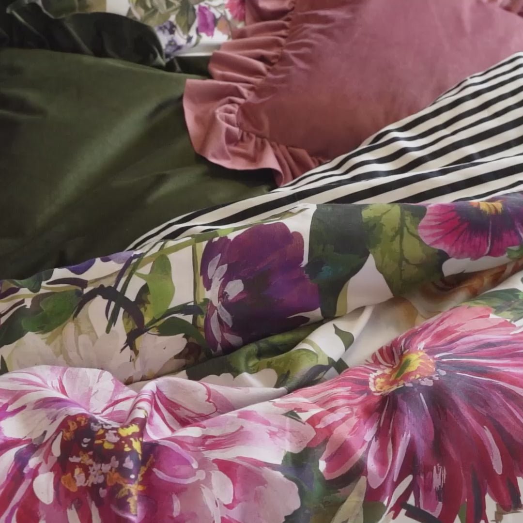 Melli Mello High on Love Dekbedovertrek Wit | Romantische Bloemen | Katoensatijn