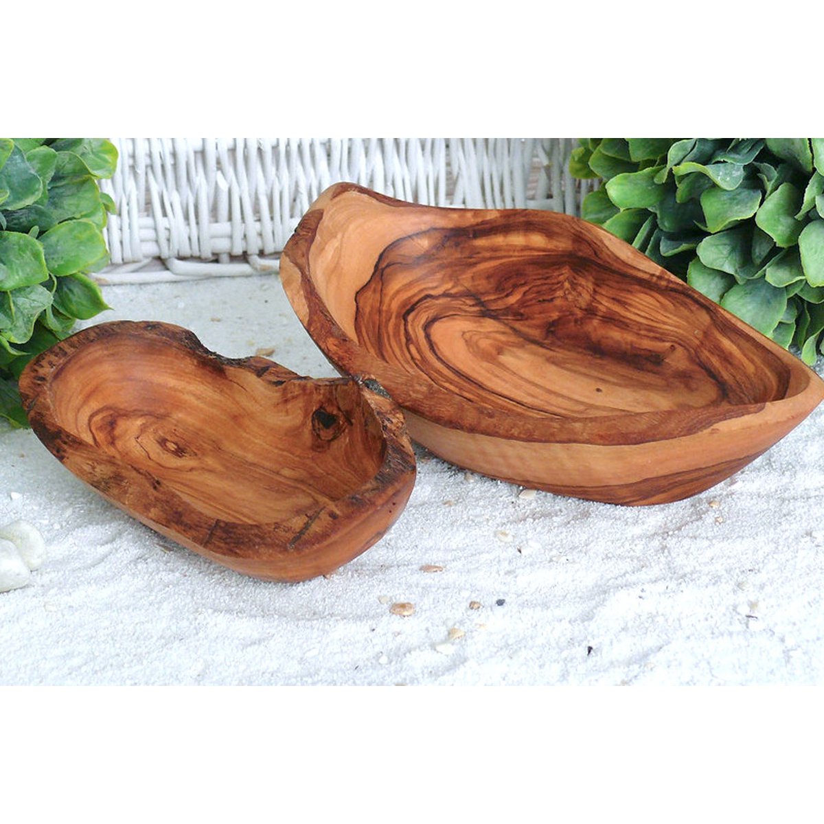 Schale RUSTIKAL mittel Länge ca. 12 – 14 cm aus Olivenholz