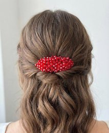 Peineta de cristal rojo carmín con pedrería para looks de novia