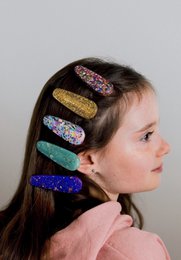 ⋒ RESIN HAIR CLIP PACK -  HEARTS (9 ITEMS) ⋒