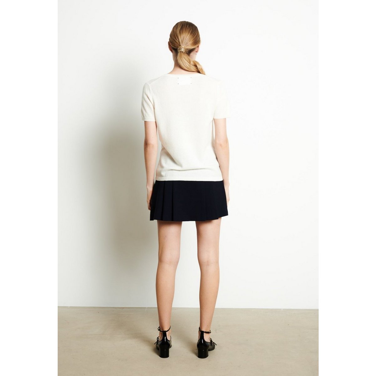LILLY 14 Jersey de cashmere con cuello de pico y manga corta blanco crudo