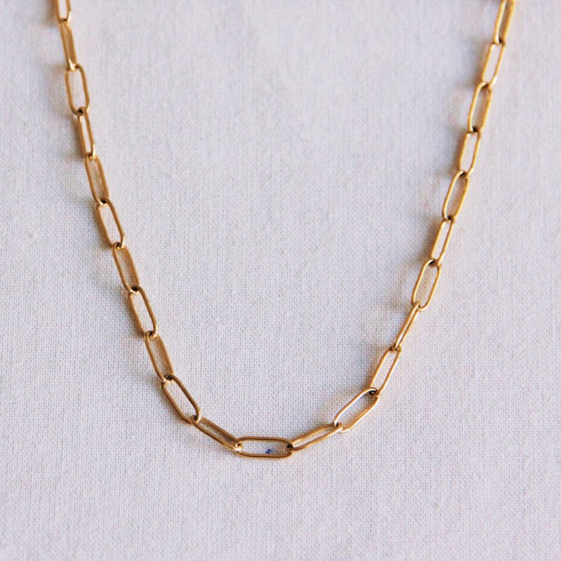 Collana a catena D in acciaio inossidabile - oro