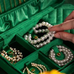 Luxe Velvet Large Jewelry Box