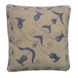 Housse de coussin cône en laine brodée
