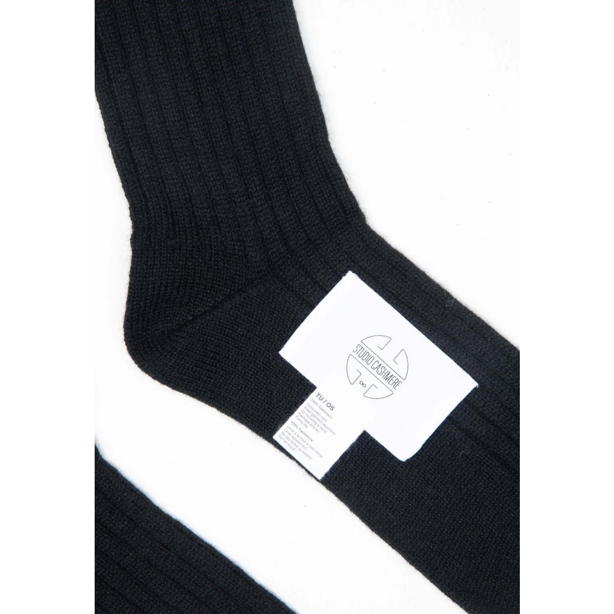 UNI 12 Sock in traditional 4-thread rib in black cashmere