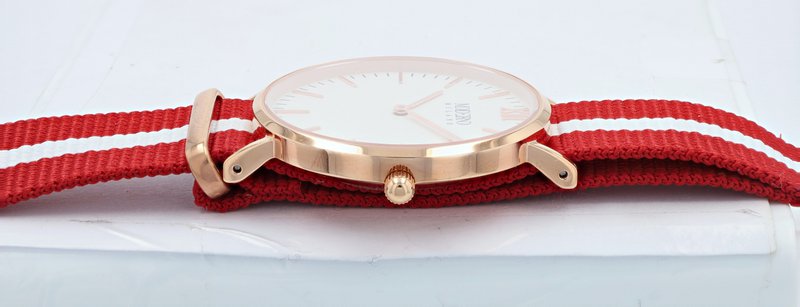 Moderno Milano stainless steel women's watch 36.5 mm, sapphire crystal & nylon NATO strap (red-white), rose gold-colored