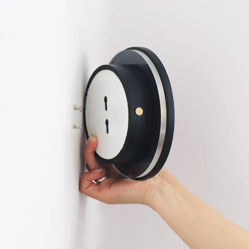 Lou Black Rechargeable Wall Light
