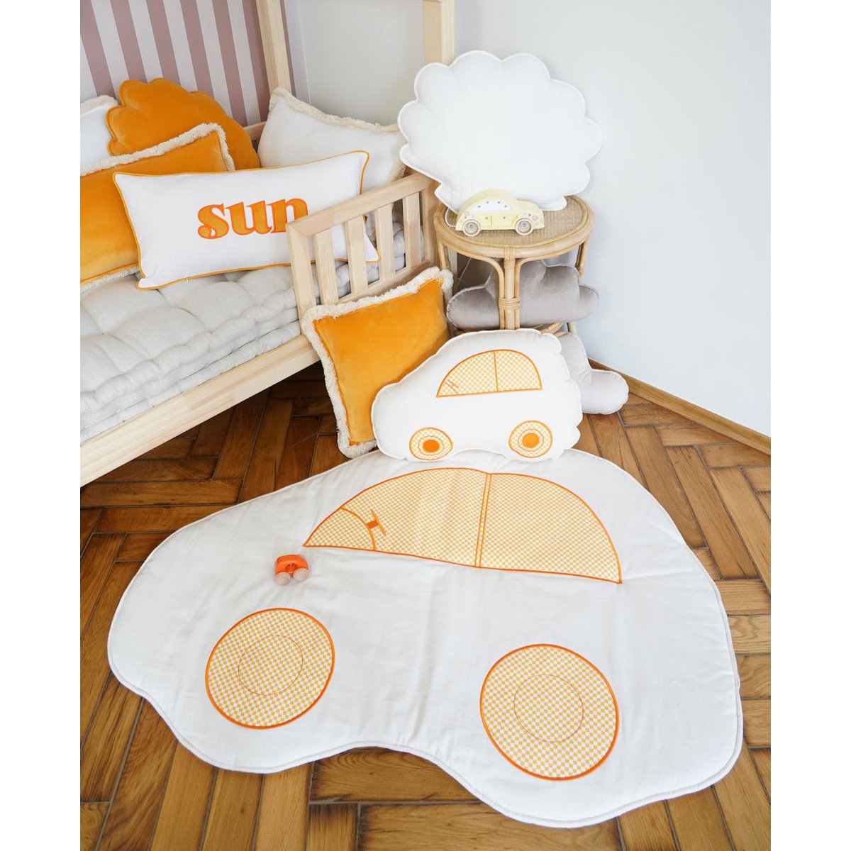 Children's car mat "Honey checkered"