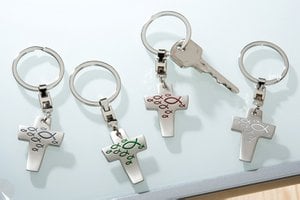 Metal key ring crucifix VE 20 so