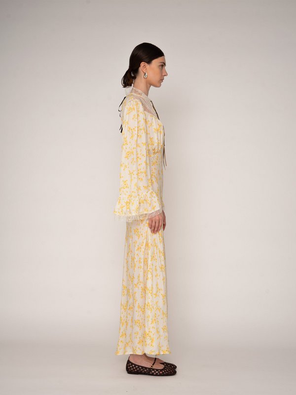Blush blomsterprint lang kjole