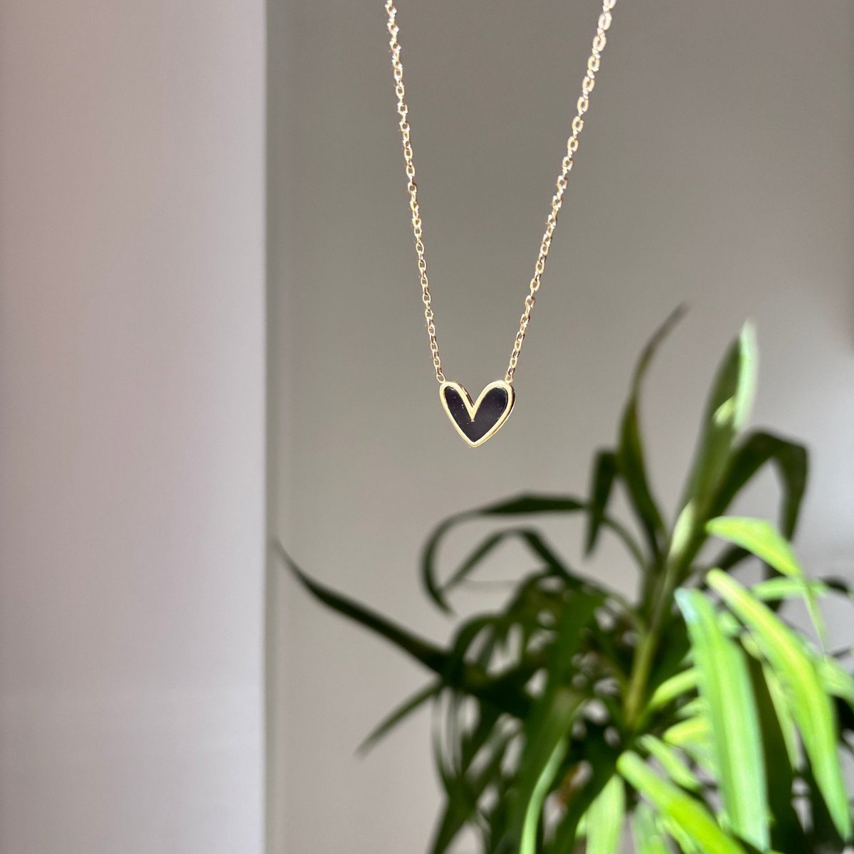 Dark Essence - Zwart Hart Ketting Goud - Waterdicht