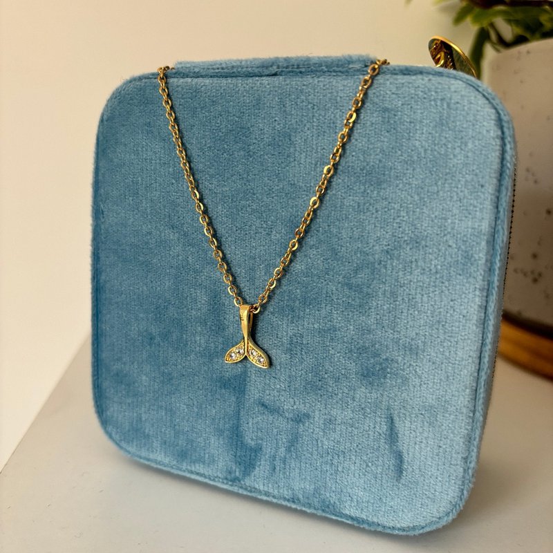 Sea Queen's Treasure – Gold Zircon Mermaid Necklace