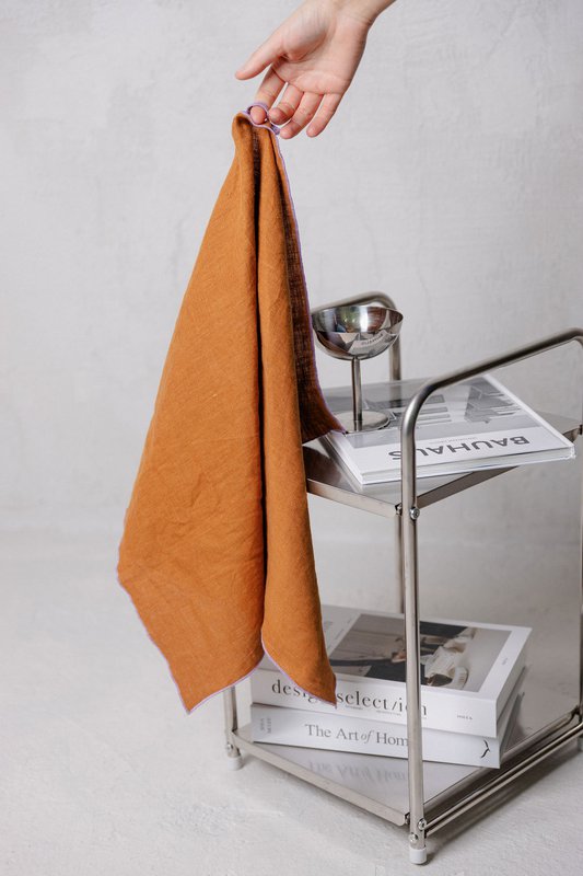 Tapa de cocina (paño de cocina) / detalle de contraste de arcilla y lila, 100% de lino