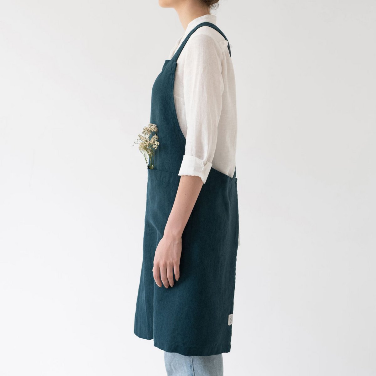 Japanische Crossback-Schürze aus tiefem Wasserleinen