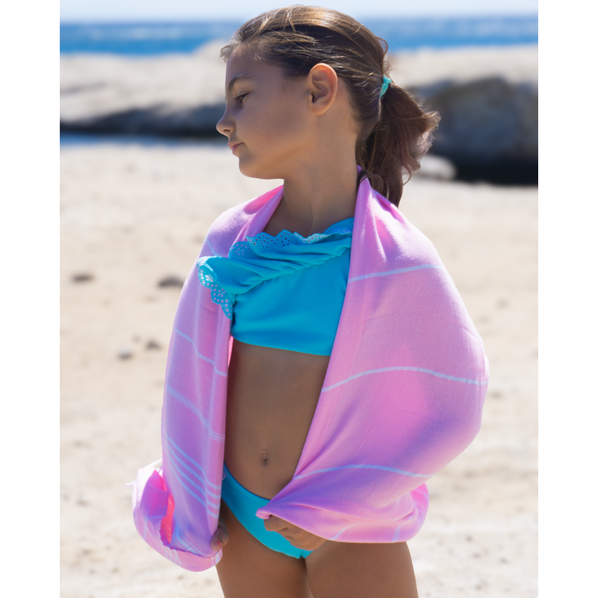 TOWEL TO GO IPANEMA KIDS Katoenen strandlaken 180x100 cm | Zandvrij | Roze | met geschenkdoos