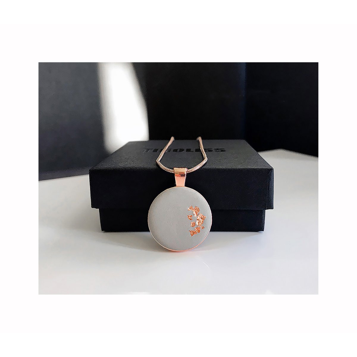 Jewelry set // concrete MEDA 1