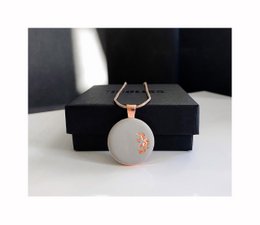 Parure di gioielli // Concrete MEDA 1