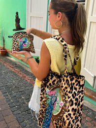 Shopper Lovely Leo
